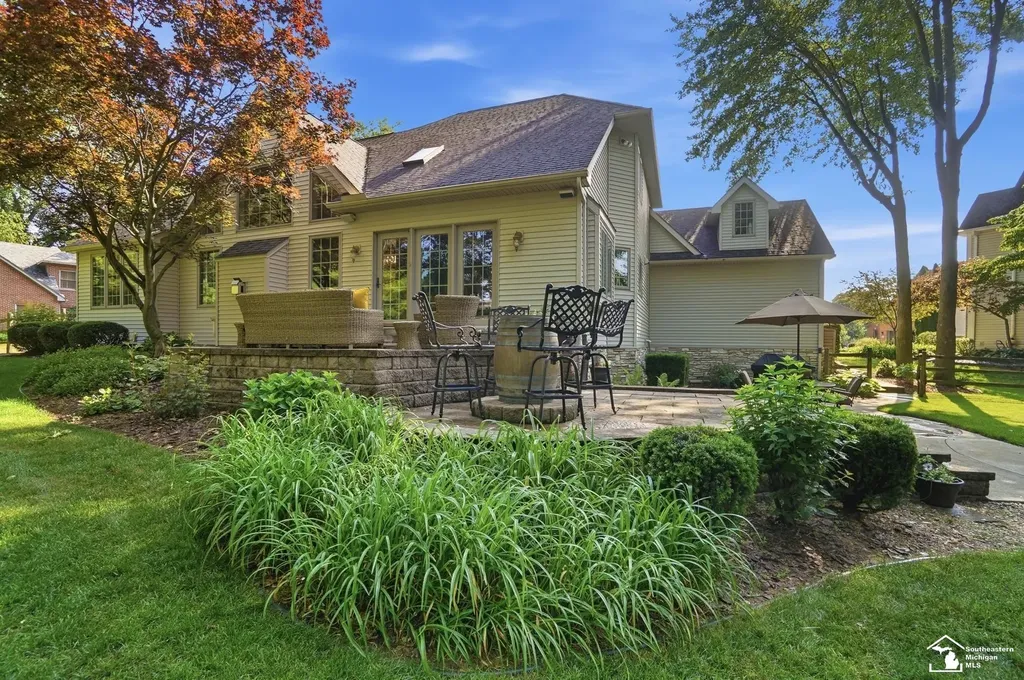 1345 Logans Run Street Bedford Township MI 48182