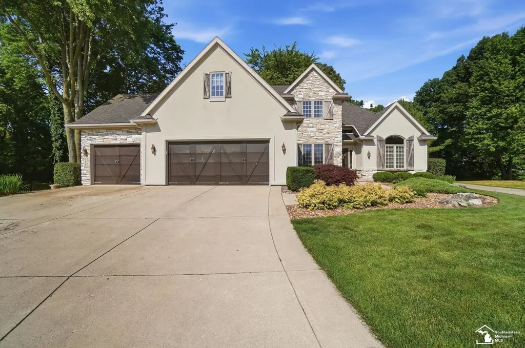 1345 Logans Run Street Bedford Township MI 48182