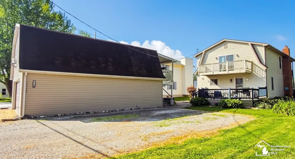 6270 Brancheau Road Berlin Charter Township MI 48166