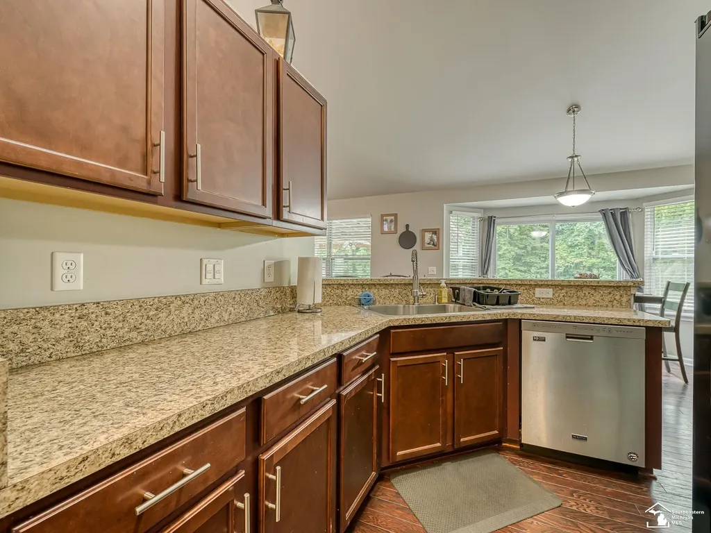 17613 Lange Avenue Brownstown Charter Township MI 48174
