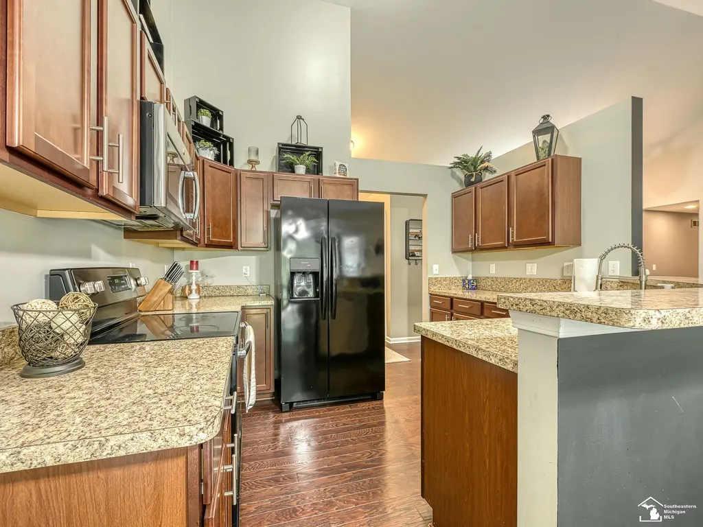 17613 Lange Avenue Brownstown Charter Township MI 48174