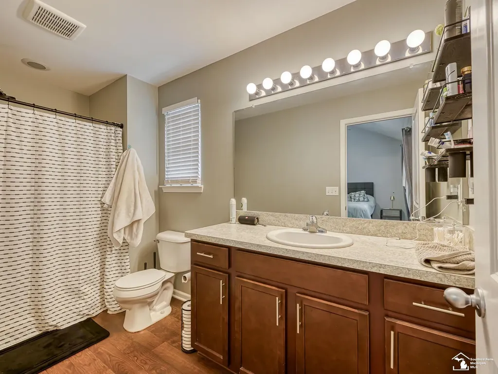 17613 Lange Avenue Brownstown Charter Township MI 48174