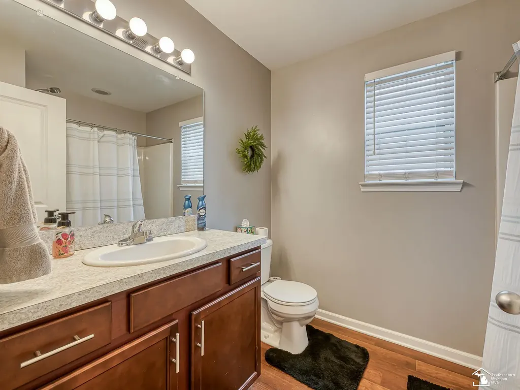17613 Lange Avenue Brownstown Charter Township MI 48174