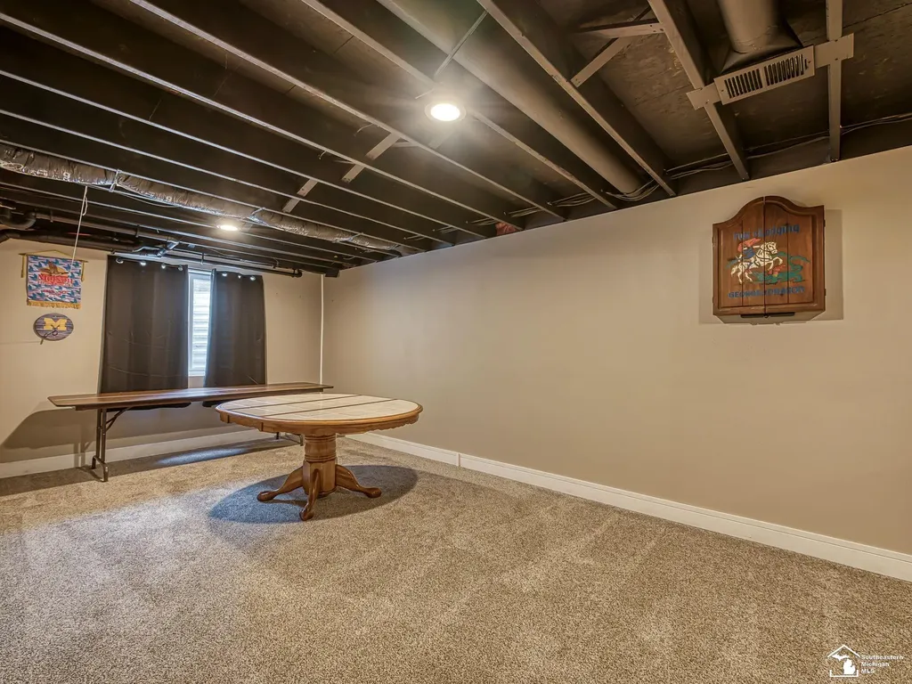 17613 Lange Avenue Brownstown Charter Township MI 48174