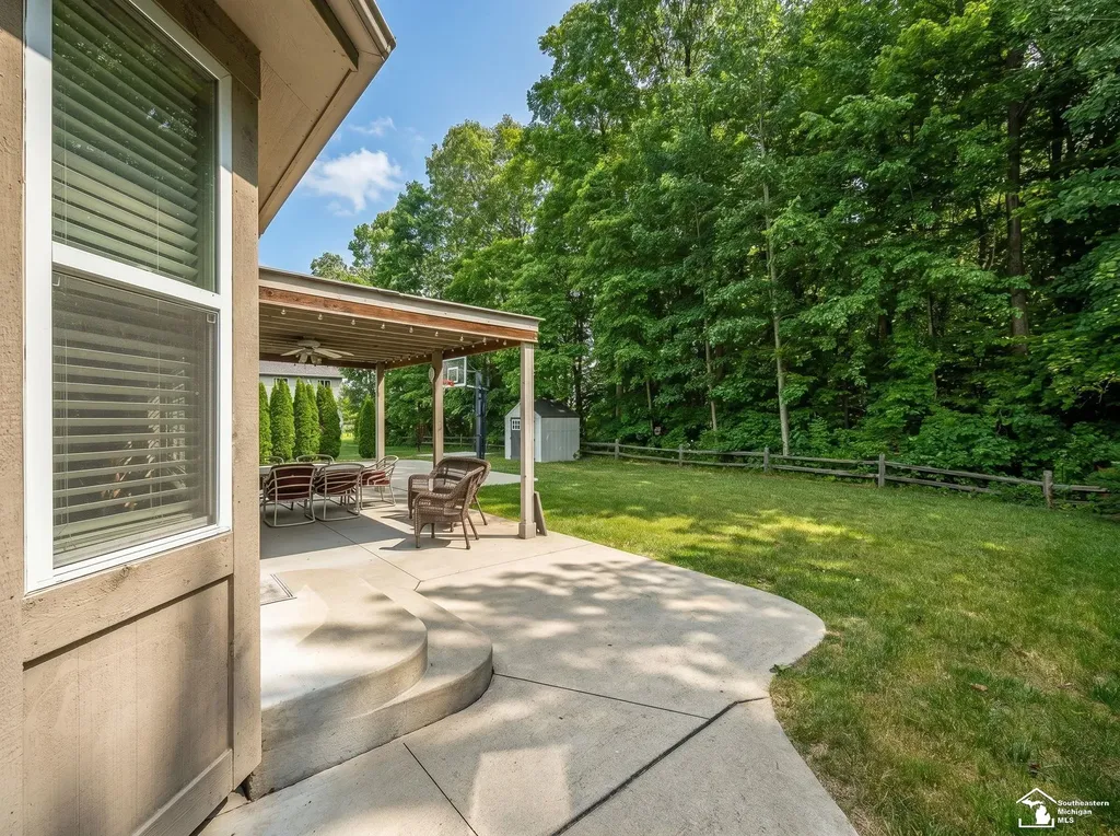 17613 Lange Avenue Brownstown Charter Township MI 48174
