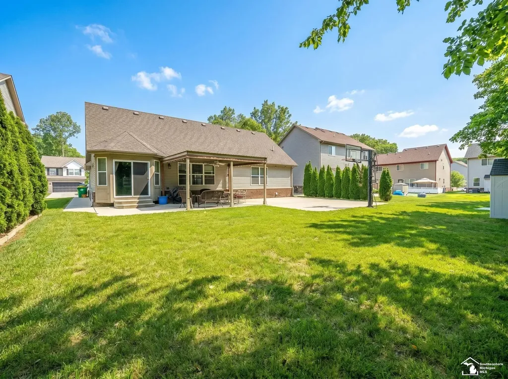 17613 Lange Avenue Brownstown Charter Township MI 48174