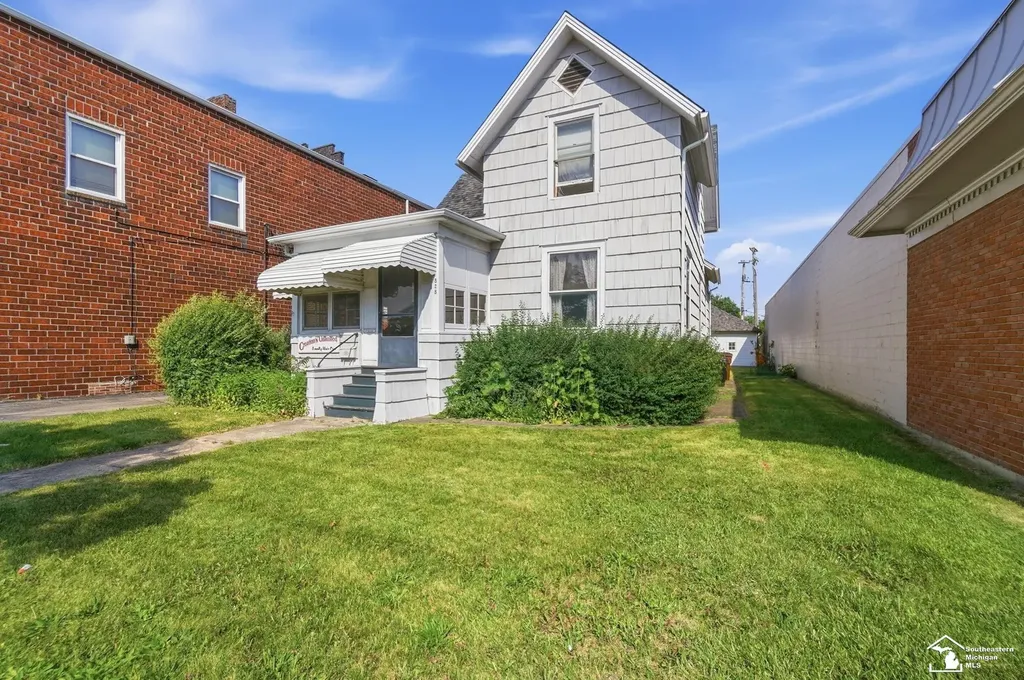 828 S Monroe Street Monroe Charter Township MI 48161