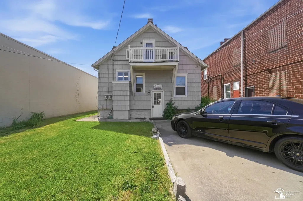 828 S Monroe Street Monroe Charter Township MI 48161