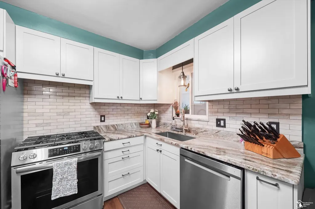 3264 Maple Drive Wayne City MI 48122