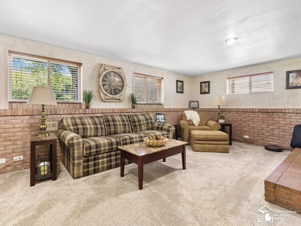 3119 W Dean Road Unknown City MI 48144