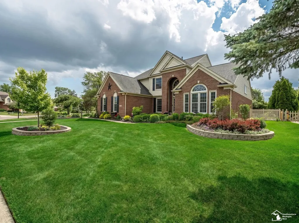 816 Regents Park Drive Monroe Charter Township MI 48161