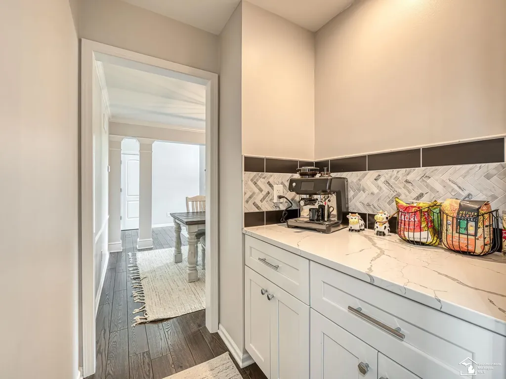 816 Regents Park Drive Monroe Charter Township MI 48161