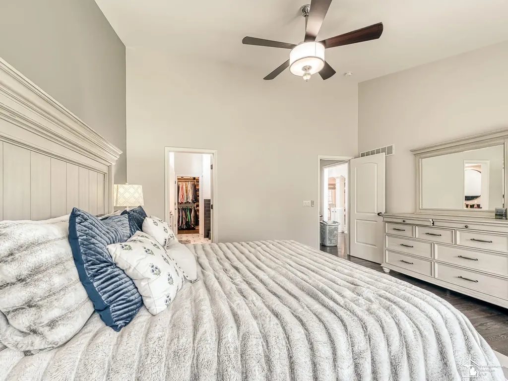 816 Regents Park Drive Monroe Charter Township MI 48161