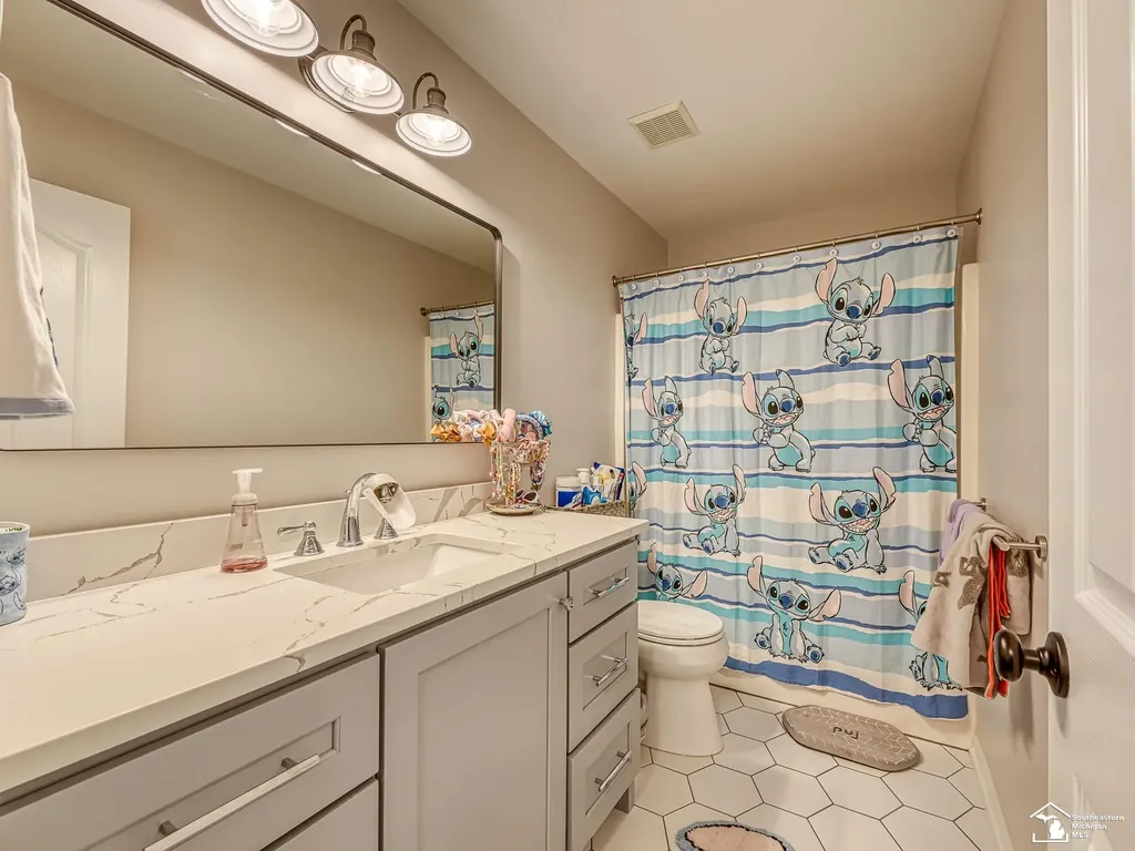 816 Regents Park Drive Monroe Charter Township MI 48161