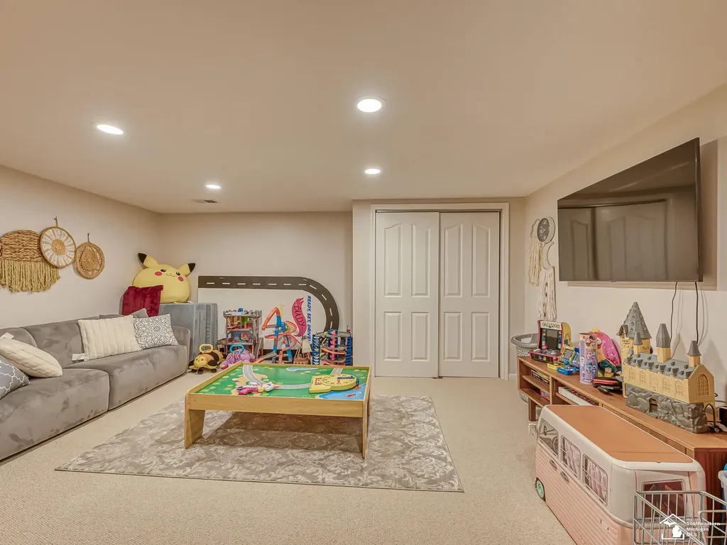 816 Regents Park Drive Monroe Charter Township MI 48161