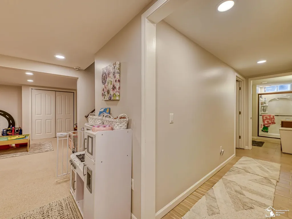 816 Regents Park Drive Monroe Charter Township MI 48161