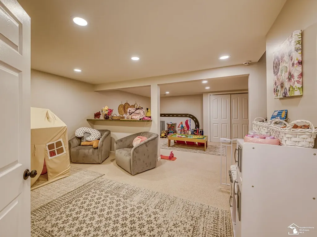 816 Regents Park Drive Monroe Charter Township MI 48161