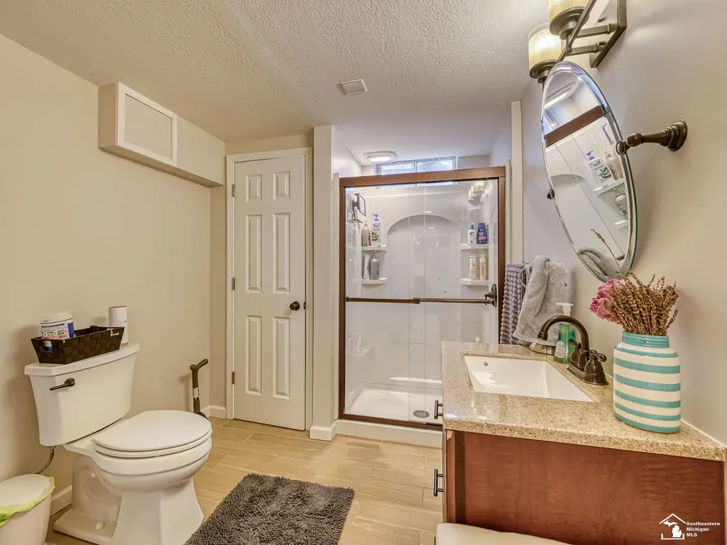 816 Regents Park Drive Monroe Charter Township MI 48161
