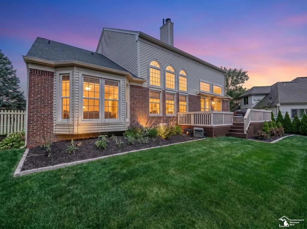 816 Regents Park Drive Monroe Charter Township MI 48161