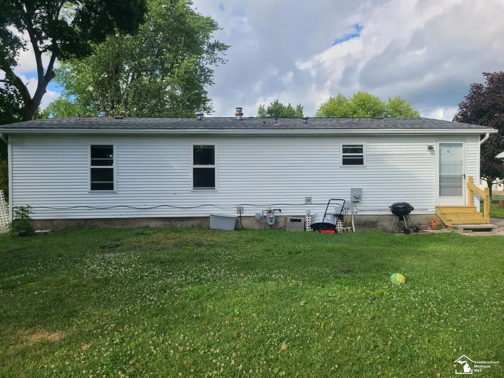 3202 Ferndale Street Frenchtown Township MI 48162