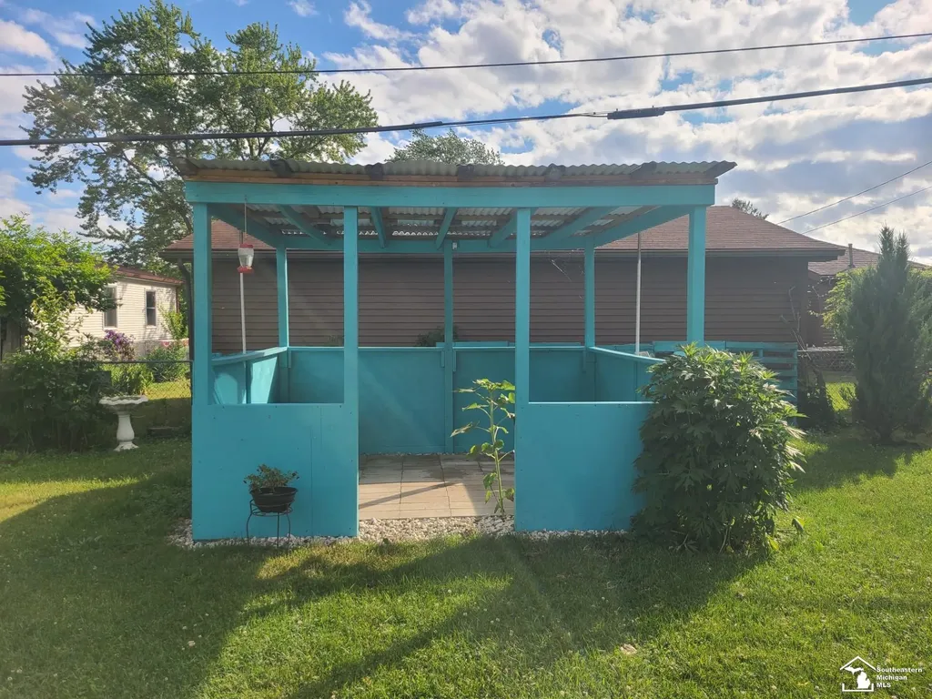 3202 Ferndale Street Frenchtown Township MI 48162