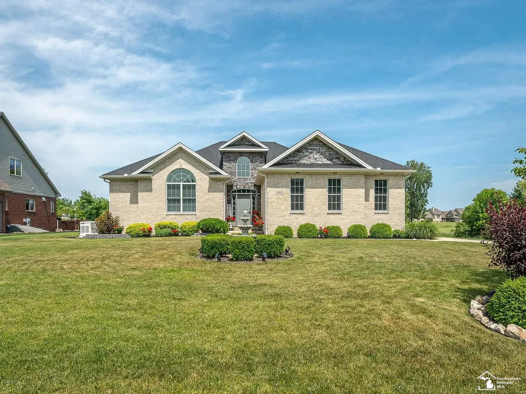 1035 Saint James Park Avenue Monroe City MI 48161