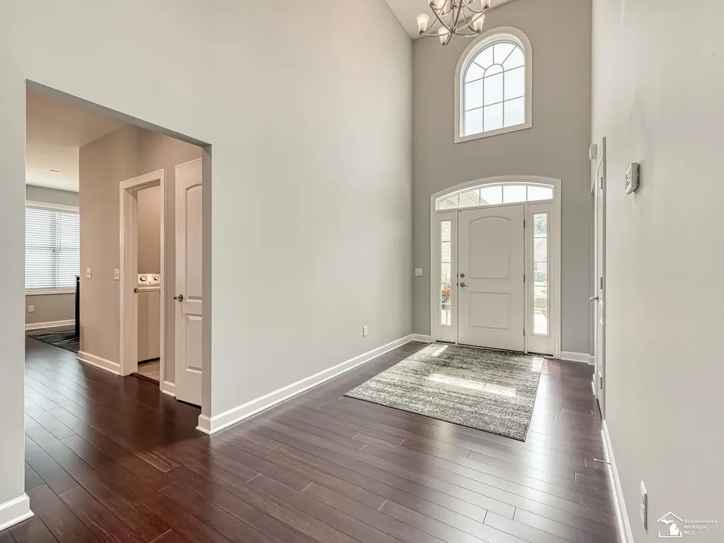 1035 Saint James Park Avenue Monroe City MI 48161