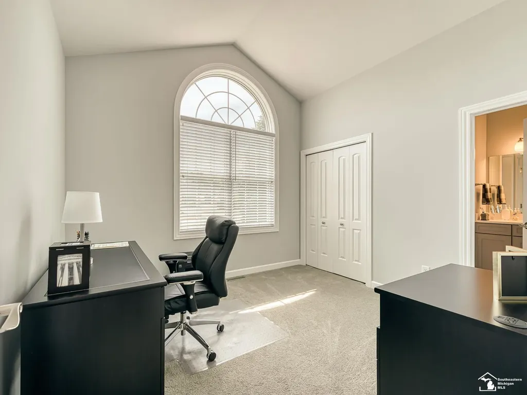 1035 Saint James Park Avenue Monroe City MI 48161