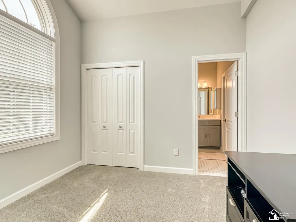 1035 Saint James Park Avenue Monroe City MI 48161