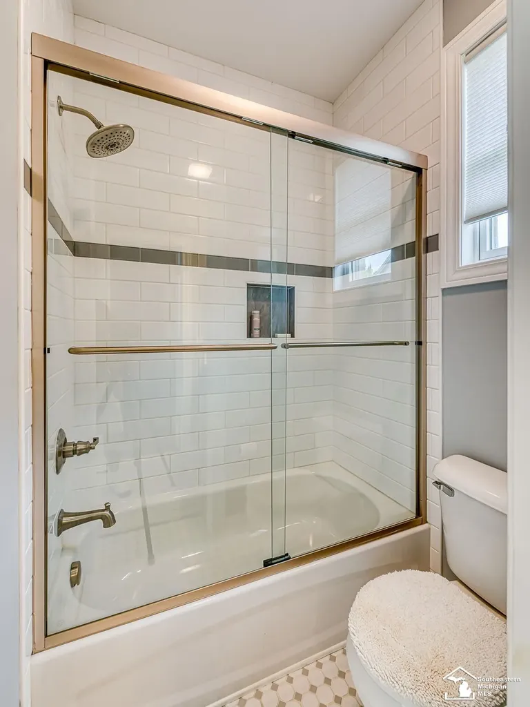 1035 Saint James Park Avenue Monroe City MI 48161