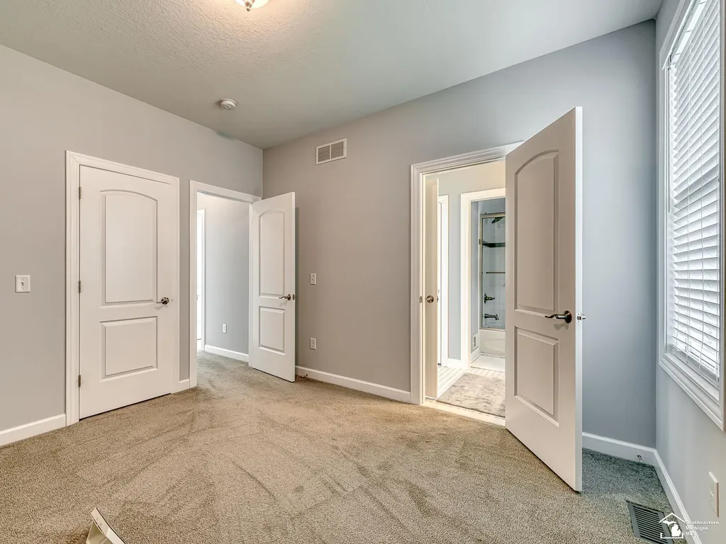 1035 Saint James Park Avenue Monroe City MI 48161