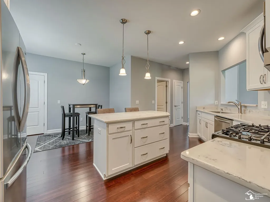 1035 Saint James Park Avenue Monroe City MI 48161