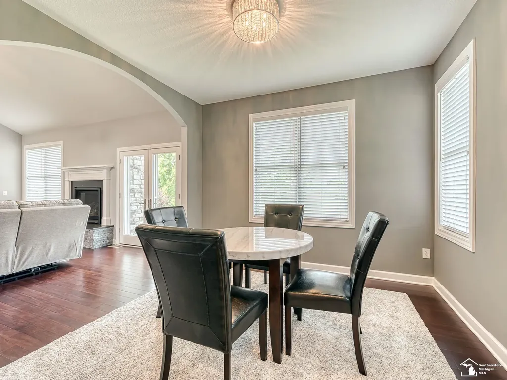 1035 Saint James Park Avenue Monroe City MI 48161