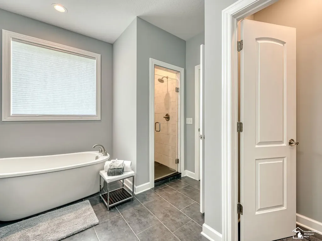 1035 Saint James Park Avenue Monroe City MI 48161