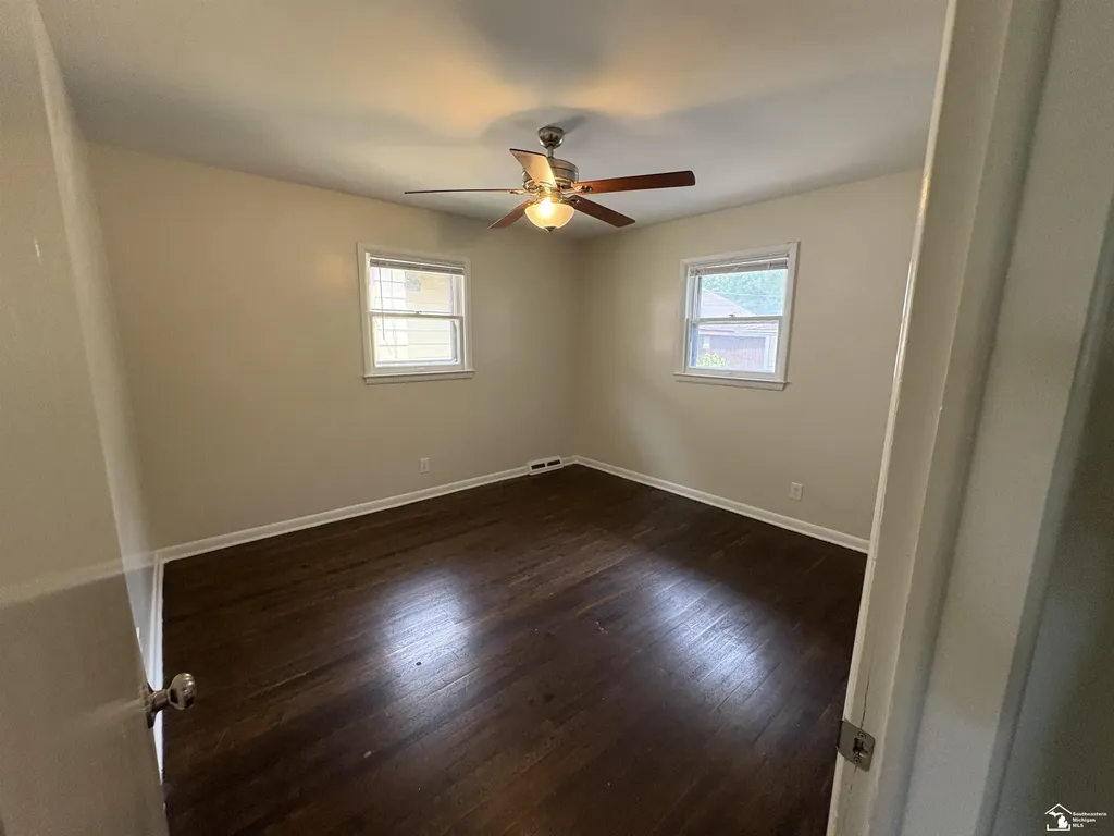 25 W Auburn Street Ecorse City MI 48229