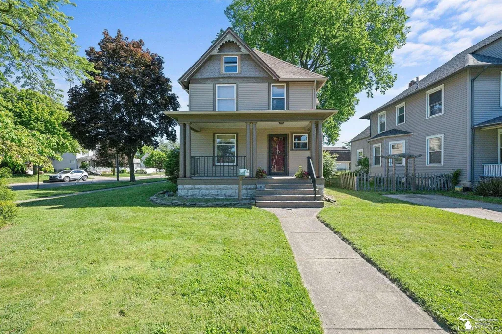 303 E 6th Street Monroe City MI 48161