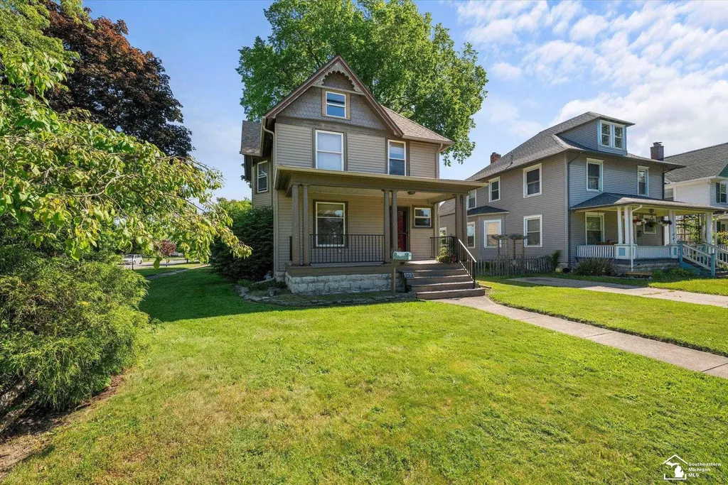 303 E 6th Street Monroe City MI 48161