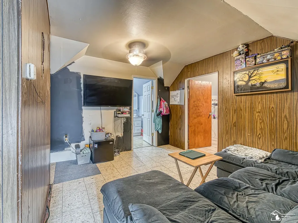 6657 Westpoint Street Taylor City MI 48180