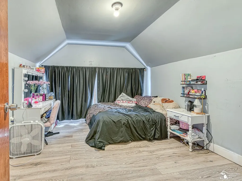 6657 Westpoint Street Taylor City MI 48180