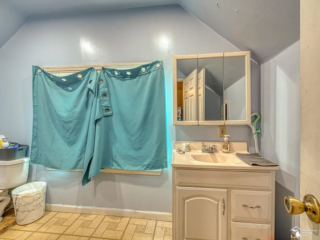 6657 Westpoint Street Taylor City MI 48180