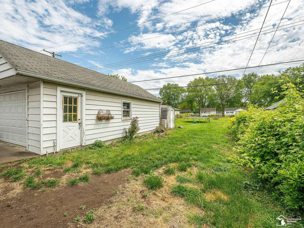 6657 Westpoint Street Taylor City MI 48180