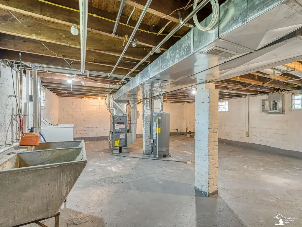 8237 Lewis Avenue Bedford Township MI 48182