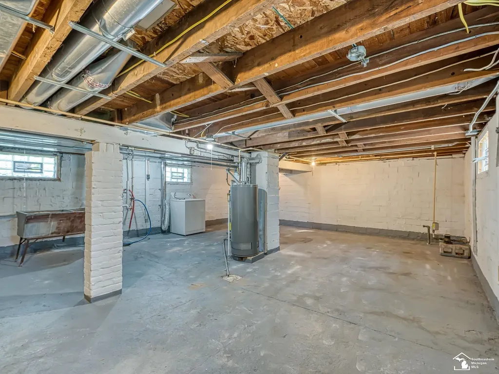 8237 Lewis Avenue Bedford Township MI 48182