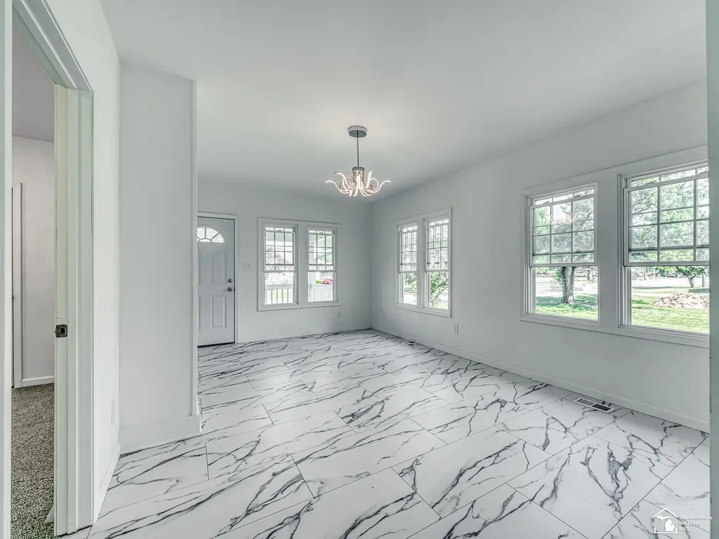 8237 Lewis Avenue Bedford Township MI 48182