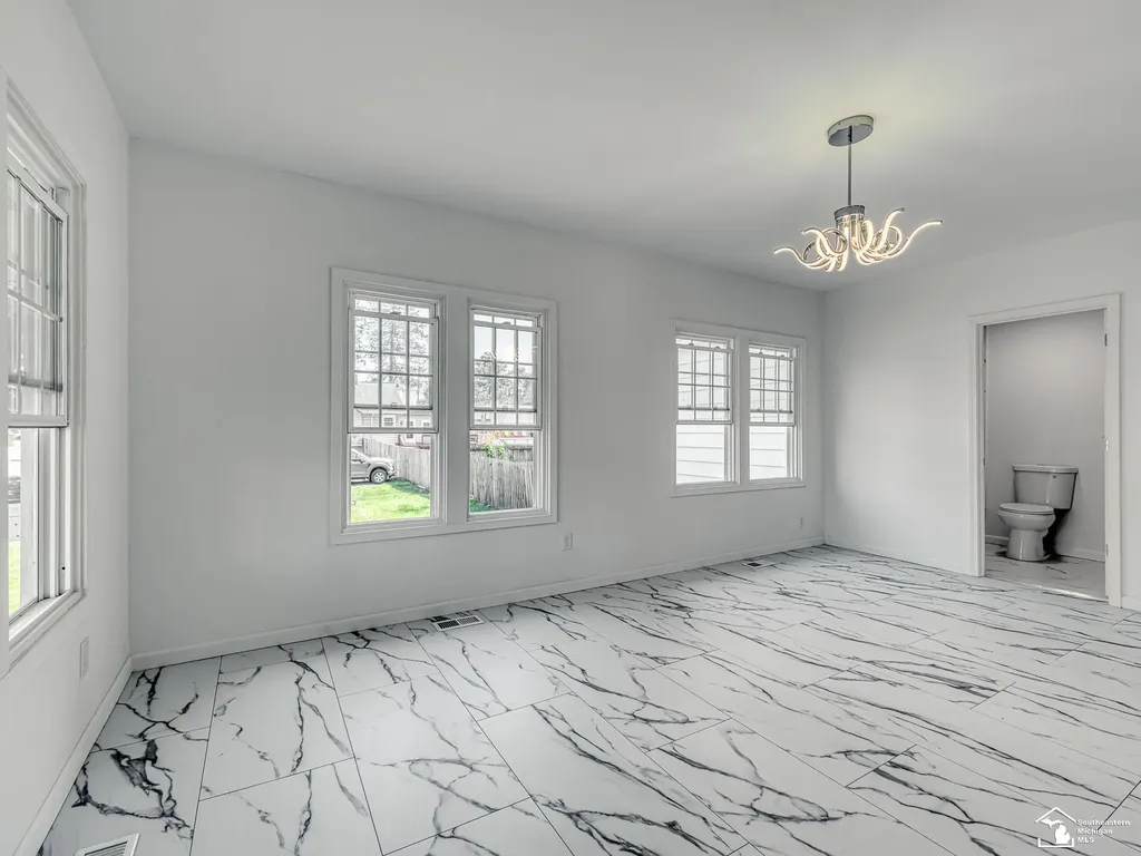 8237 Lewis Avenue Bedford Township MI 48182