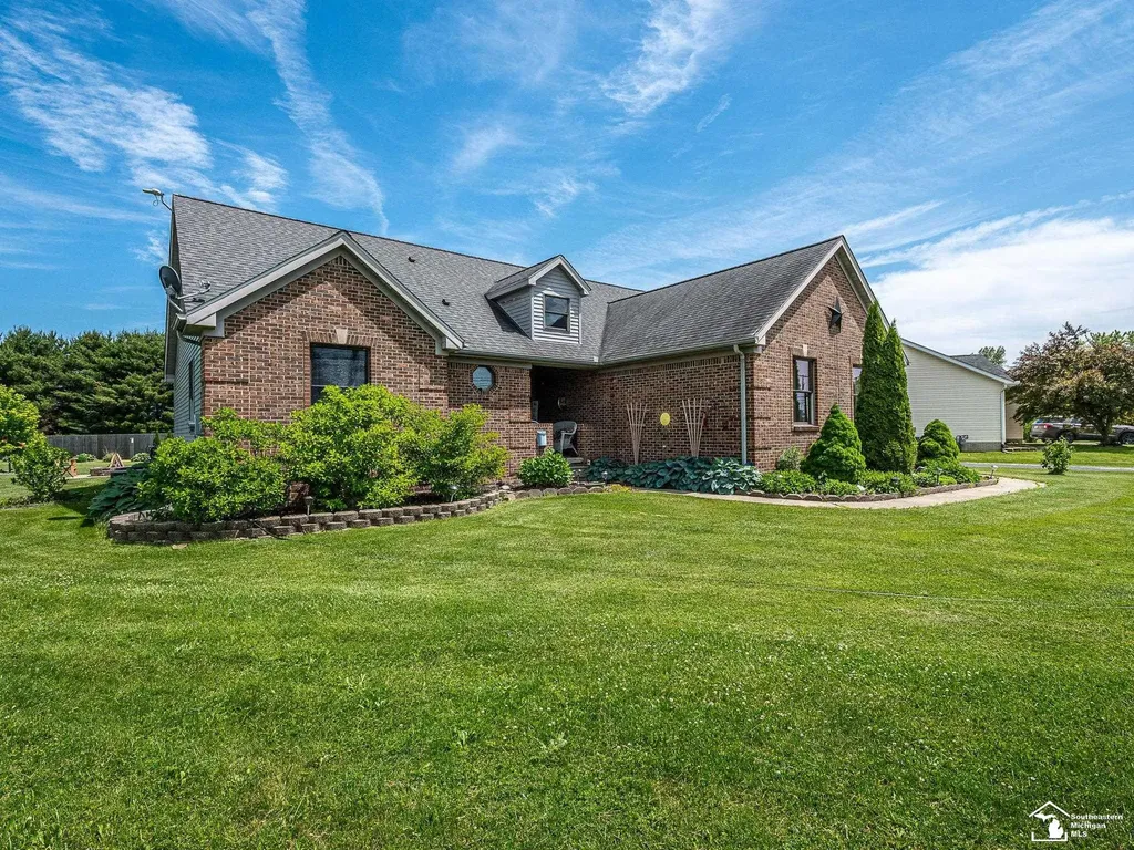 8910 Baldwin Road Maybee Village MI 48162