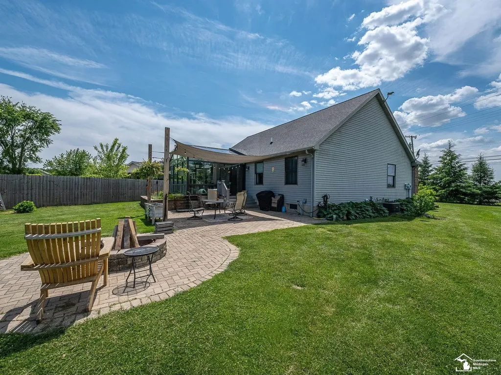 8910 Baldwin Road Maybee Village MI 48162