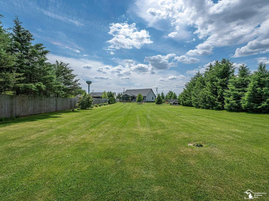 8910 Baldwin Road Maybee Village MI 48162