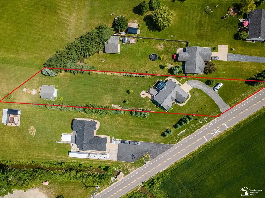 8910 Baldwin Road Maybee Village MI 48162