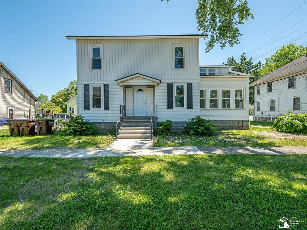 511 Wadsworth Street Monroe City MI 48161